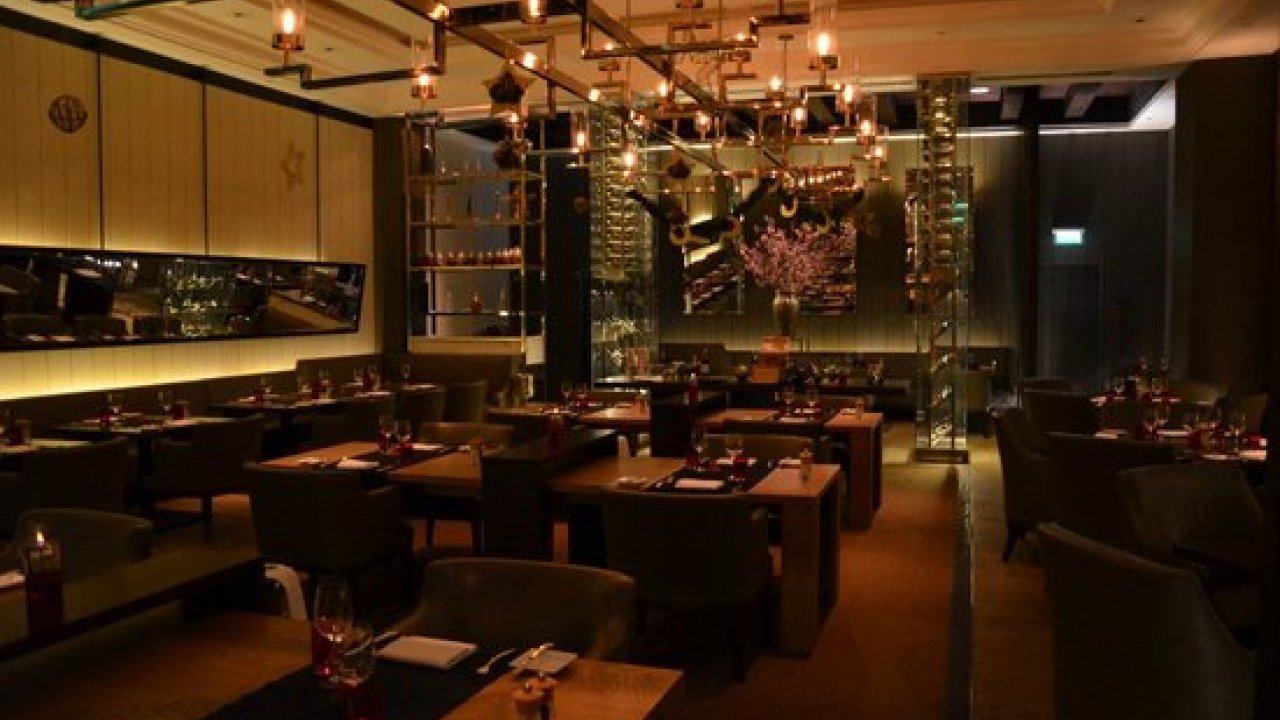 Oak Grill - Conrad Hotel